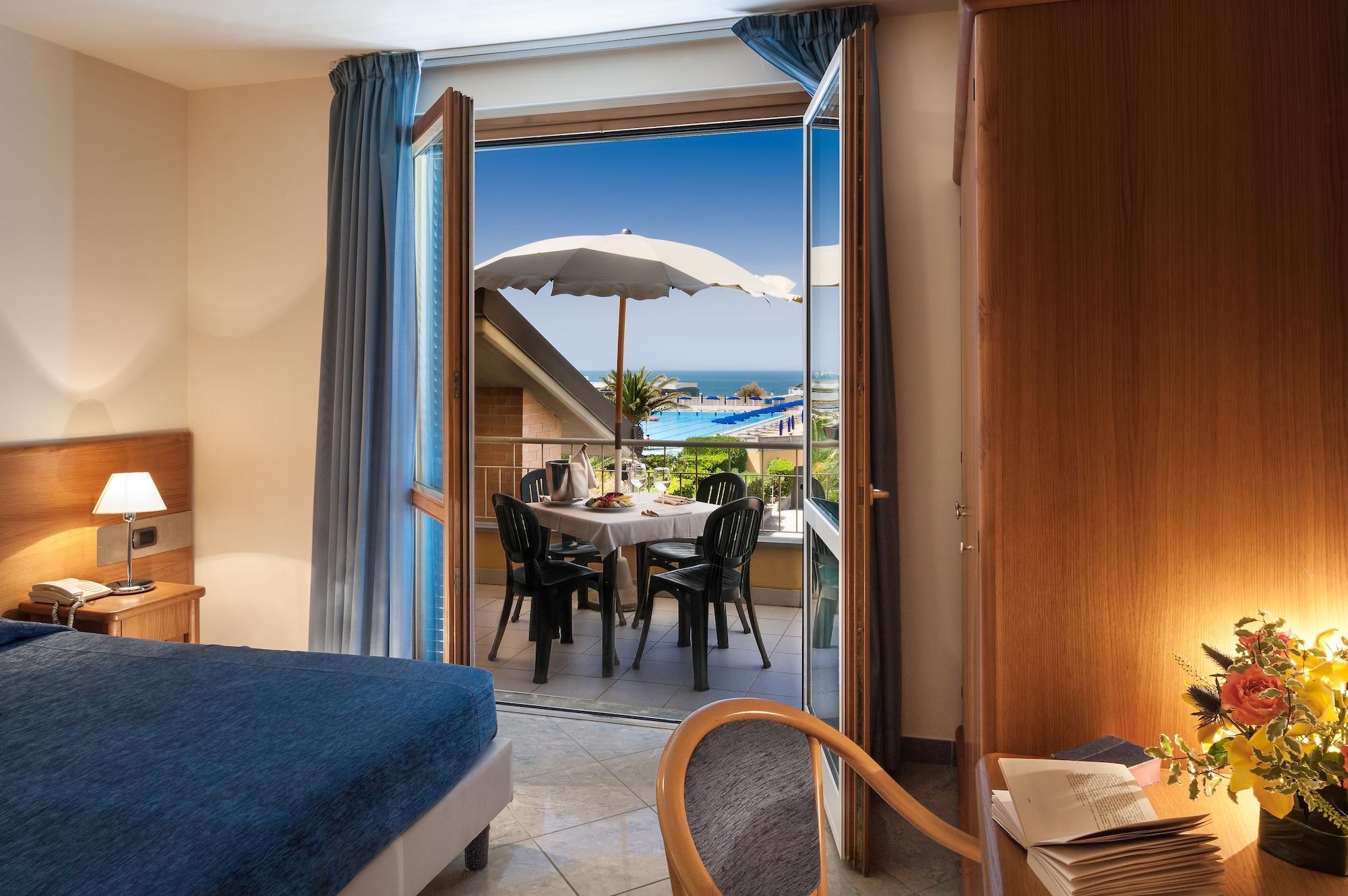 Aparthotel Continental Tirrenia